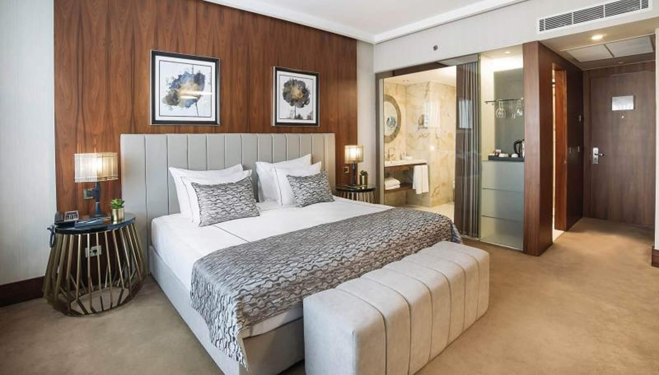 /media/0rshlzjx/vogue-hotels-istanbul-konaklama-superior-cornet-suit-banner.jpg