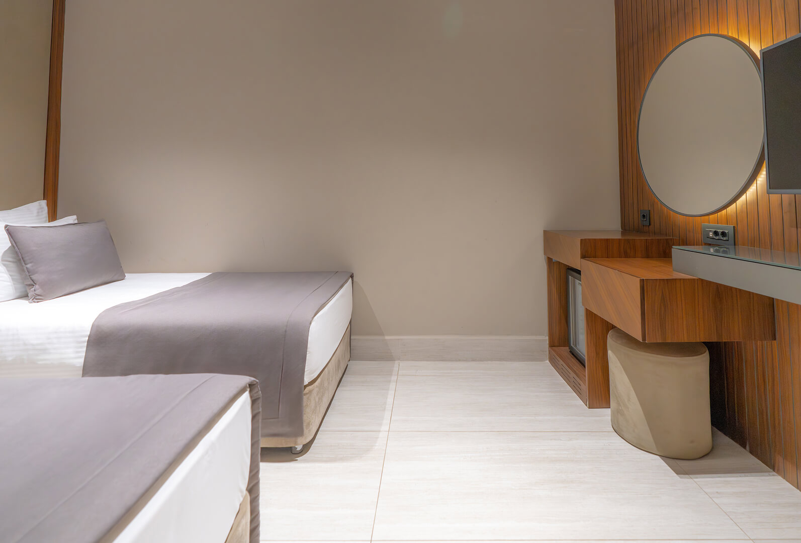 /media/2lxlfsga/vogue-hotels-konaklama-family-suite-land-view-galeri-1.jpg